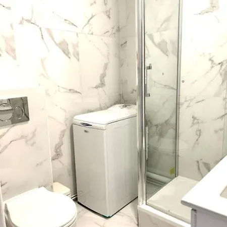 Studio Avec Parking Interieur Dans La Residence, A Quelques Pas De La דירה