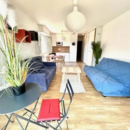 Studio Avec Parking Interieur Dans La Residence, A Quelques Pas De La דירה קאבורג